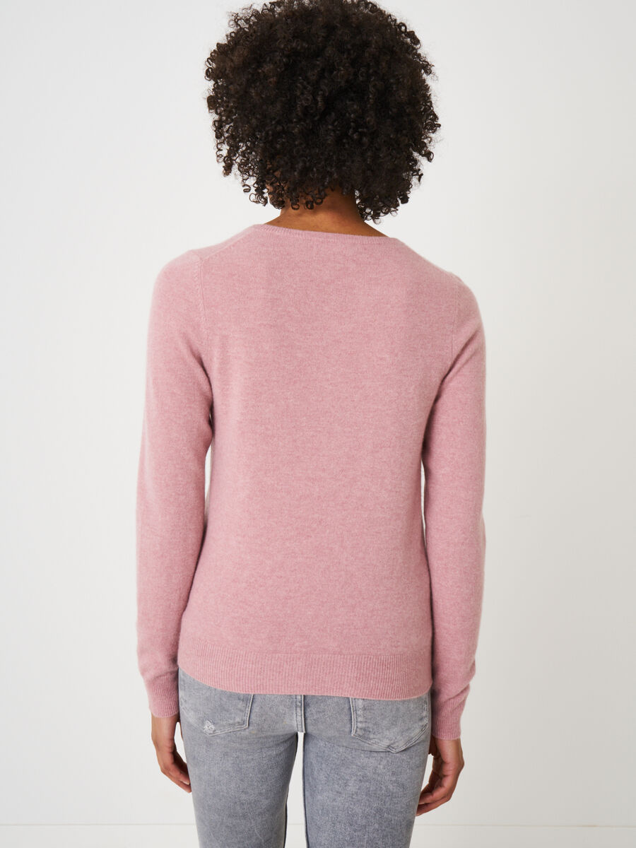 Basic-Strickjacke mit Rundhalsausschnitt aus Bio-Kaschmir image number 173