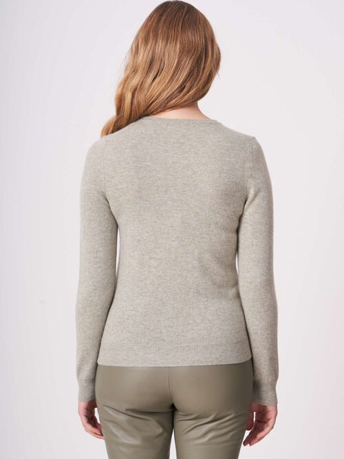 Basic organic cashmere cardigan with round neck