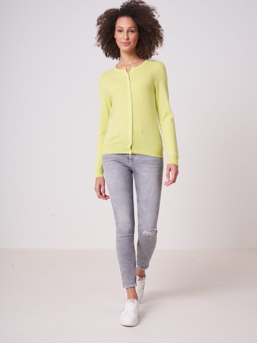 Cardigan basique en cachemire image number 3