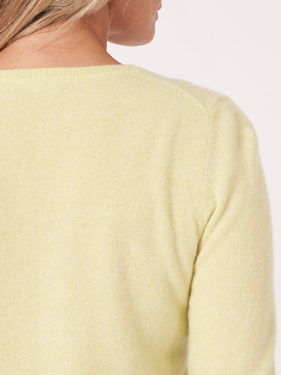 Classic cashmere cardigan for women - crew neck image number 2