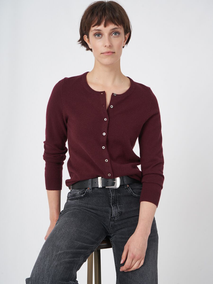 Basic-Strickjacke mit Rundhalsausschnitt aus Bio-Kaschmir image number 85