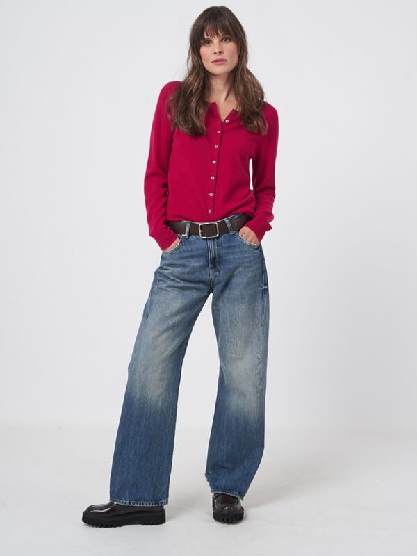 Classic cashmere cardigan for women - crew neck image number 4