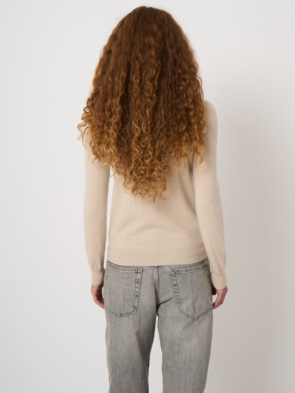 100% cashmere fijngebreide cardigan image number 3