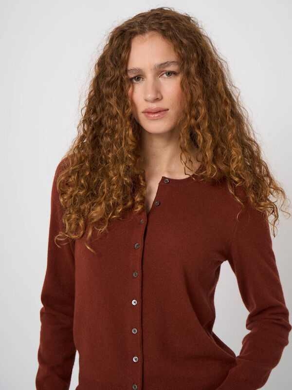 Fijngebreid kasjmier vest image number 3