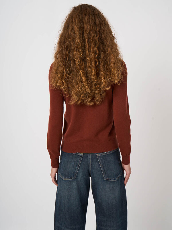 Fijngebreid kasjmier vest image number 4