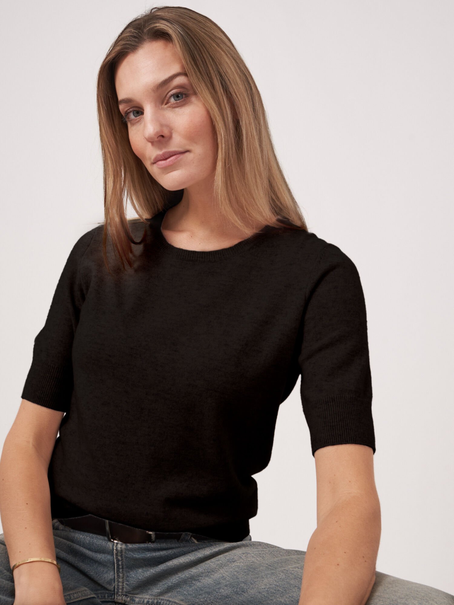 Basic biologisch cashmere trui korte mouw