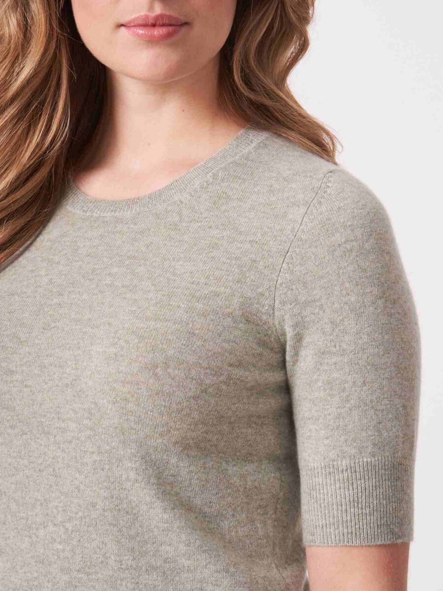 Women&rsquo;s short sleeve organic cashmere sweater image number 2