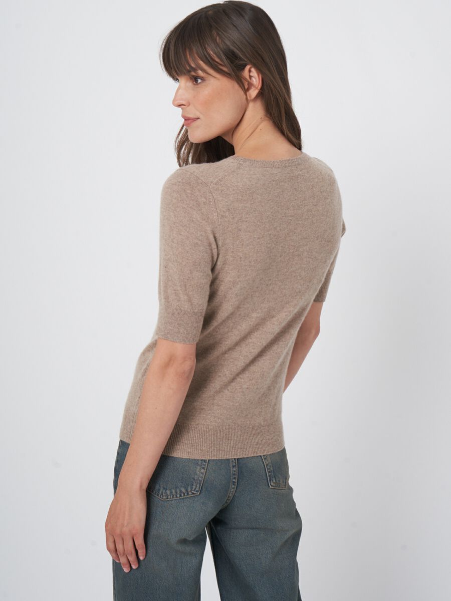 Basic Kurzarm-Pullover aus Bio-Kaschmir image number 4