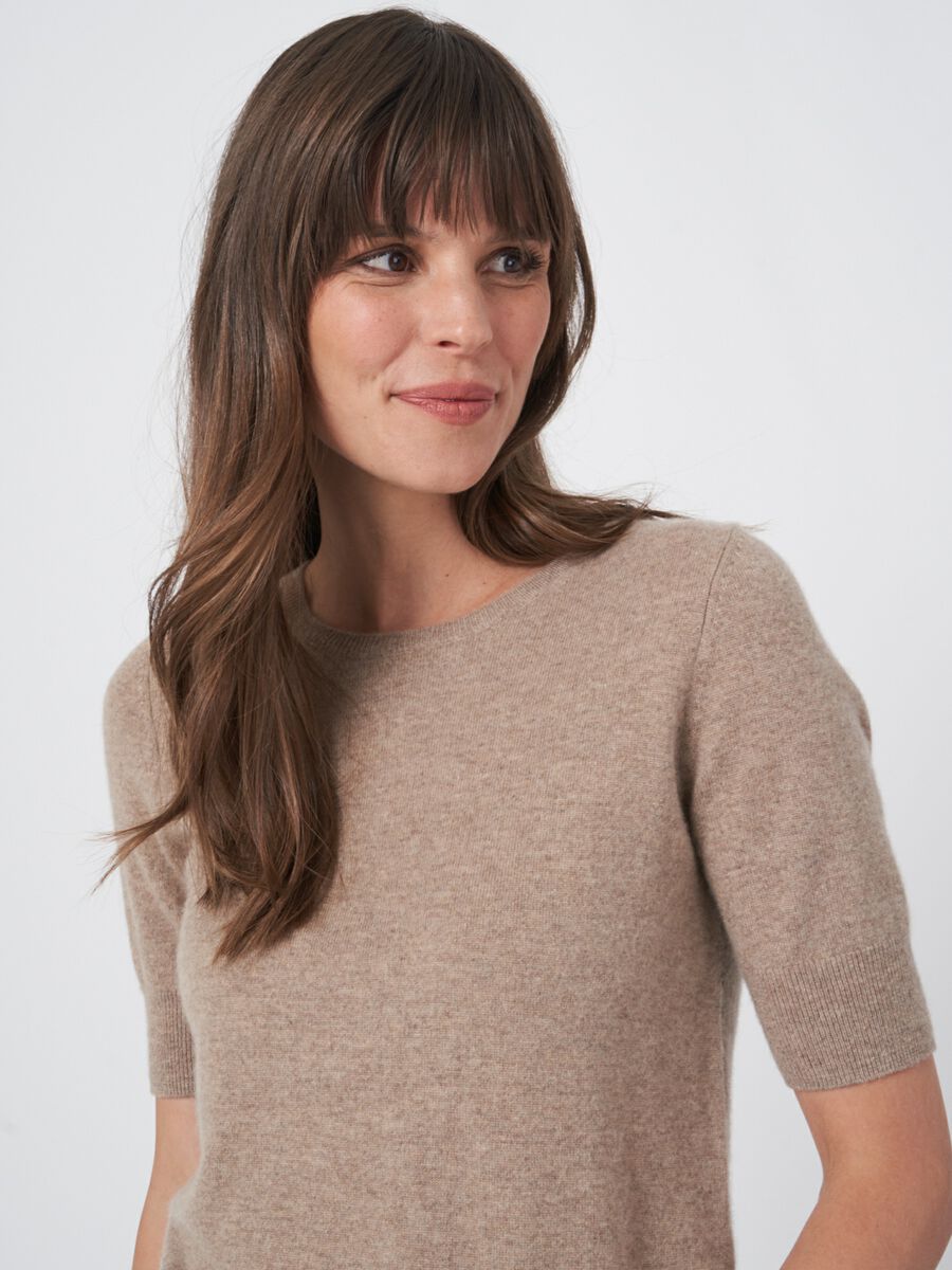 Basic Kurzarm-Pullover aus Bio-Kaschmir image number 2