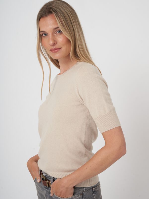 Basic Kurzarm-Pullover aus Bio-Kaschmir image number 2