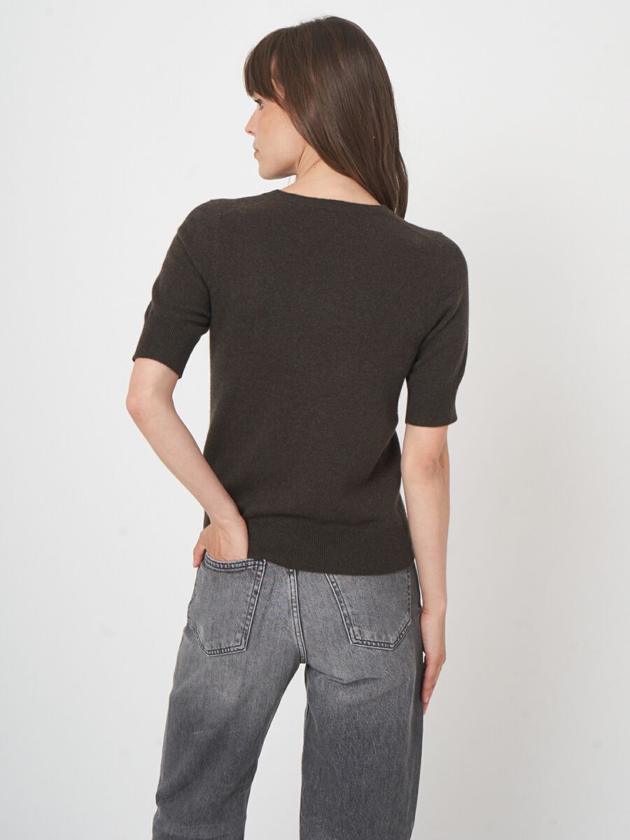 Basic Kurzarm-Pullover aus Bio-Kaschmir image number 2