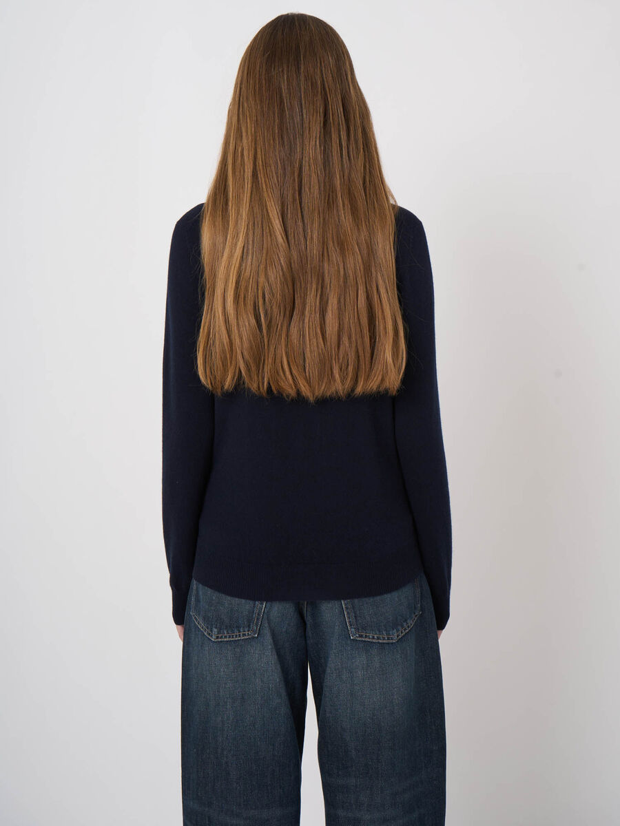 Essential 100% Kaschmir V-Ausschnitt-Pullover image number 3