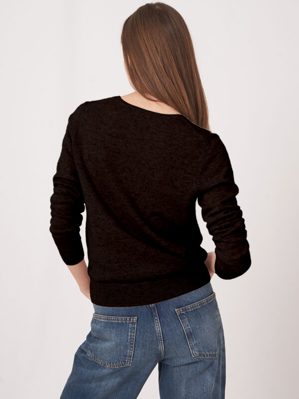 Basic-Pullover mit V-Ausschnitt aus Bio-Kaschmir image number 4