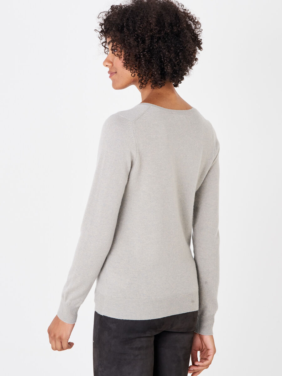 Basic organic cashmere v-neck jumper image number 93