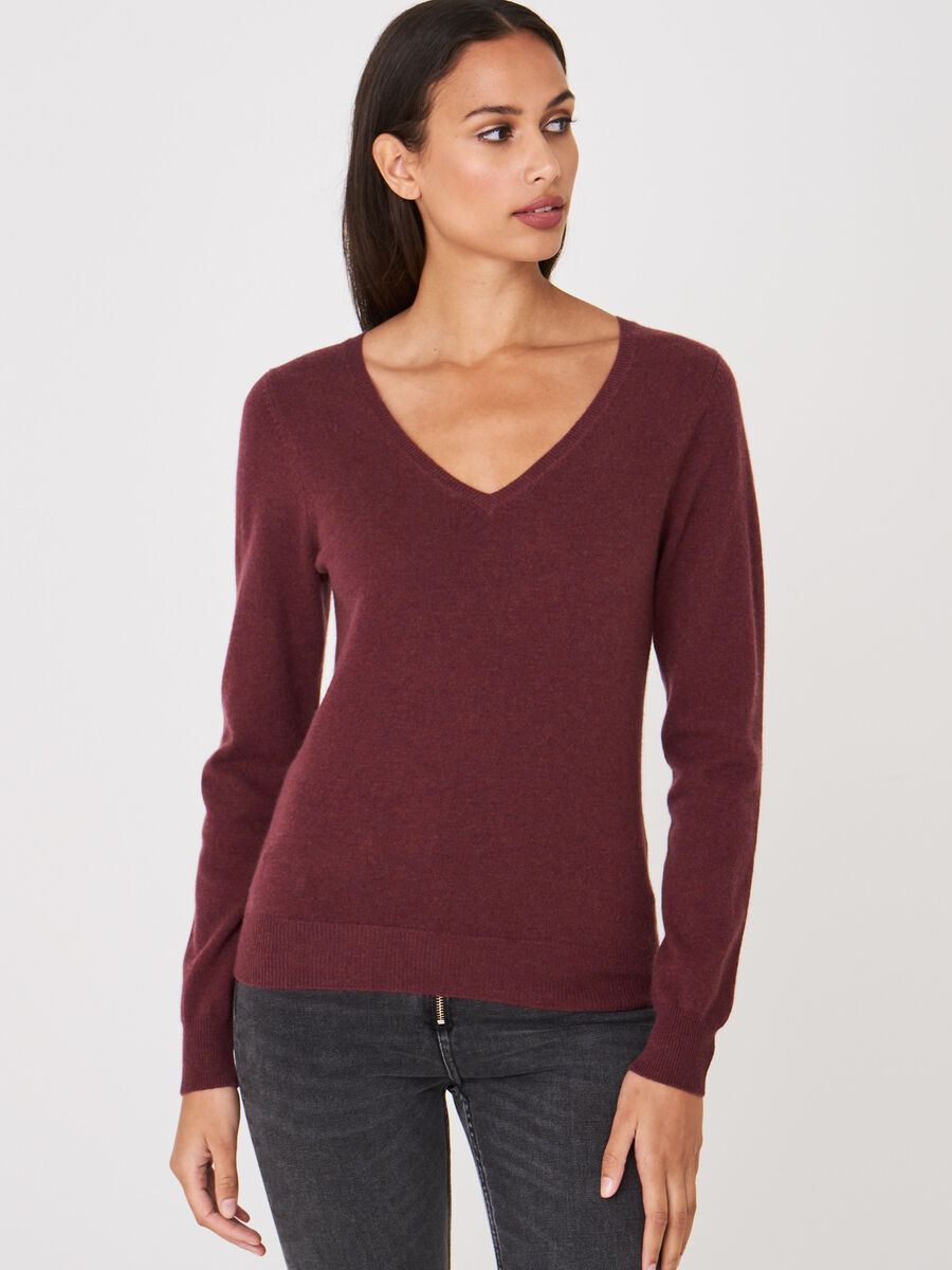 Basic organic cashmere v-neck jumper image number 112