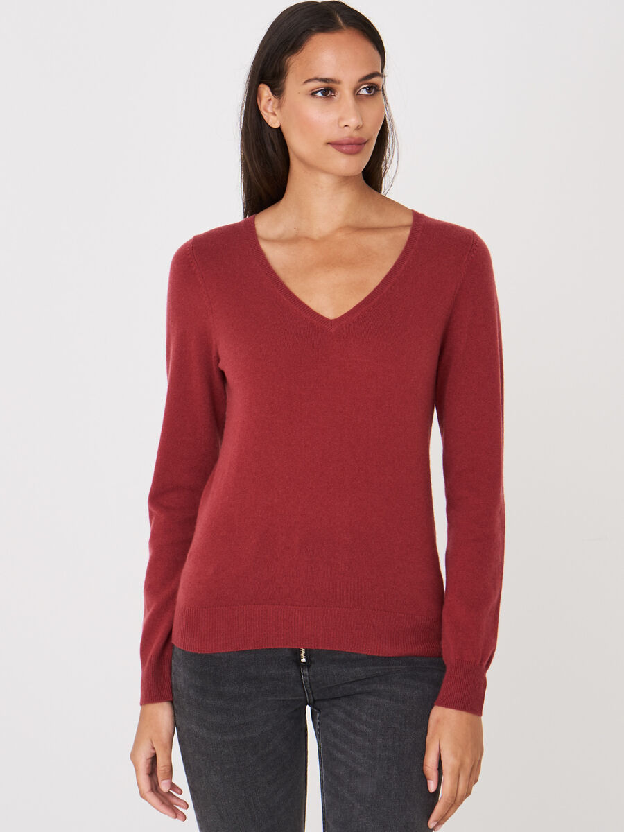 Basic organic cashmere v-neck jumper image number 124
