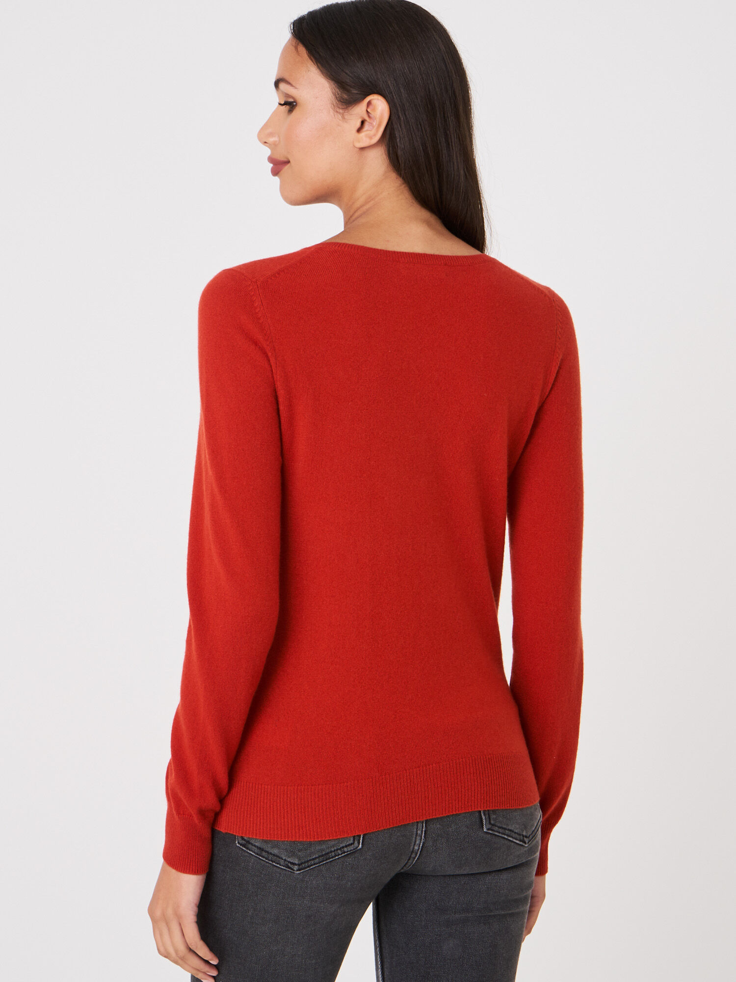 Organic cashmere V-neck jumper
