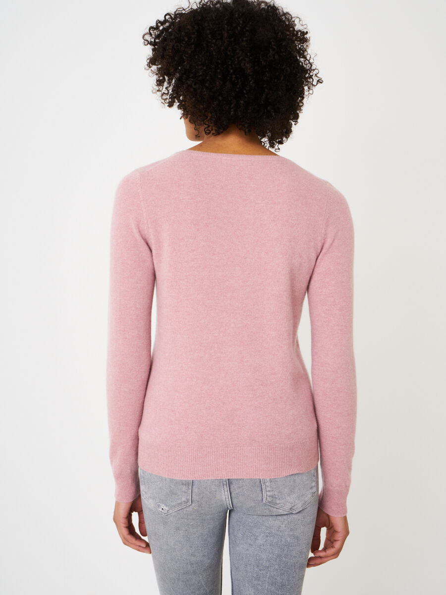 Basic organic cashmere v-neck jumper image number 141