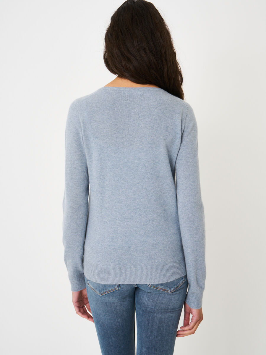 Basic organic cashmere v-neck jumper image number 161