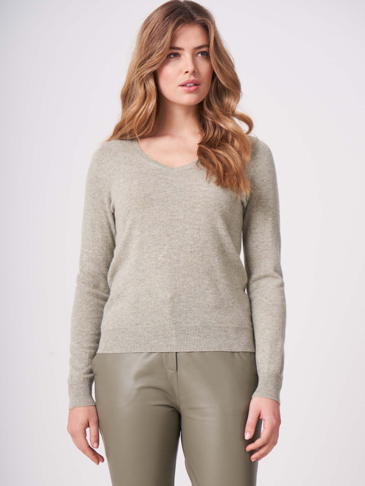 Basic organisch cashmere V-hals trui