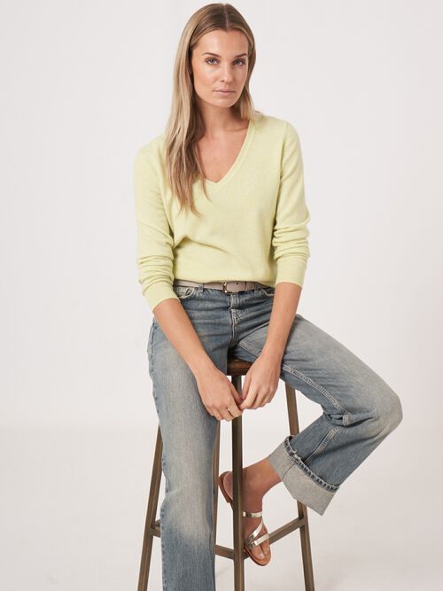 Basic Pullover mit V-Ausschnitt aus Bio-Kaschmir