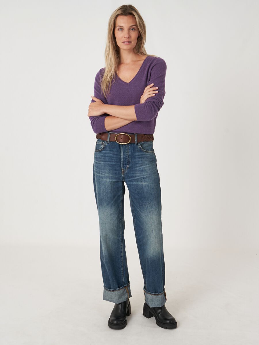 Basic organic cashmere v-neck jumper image number 52