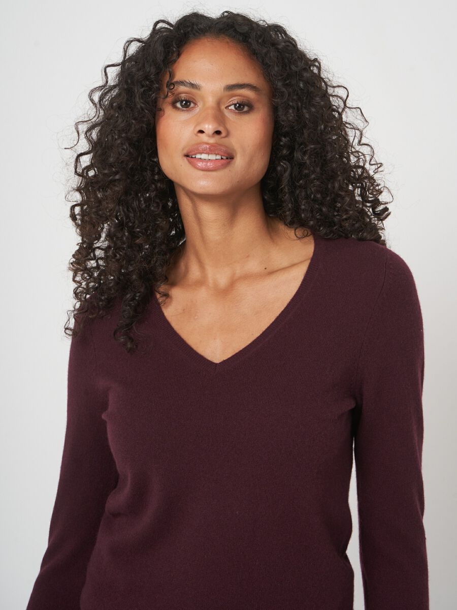Basic-Pullover mit V-Ausschnitt aus Bio-Kaschmir image number 1