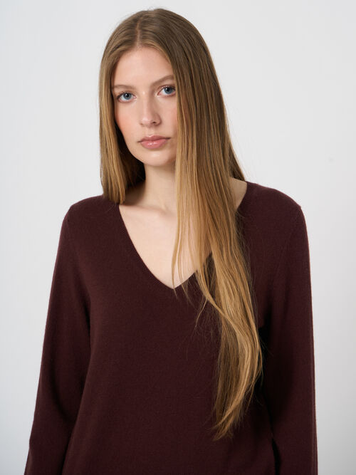 Feinstrick-Kaschmirpullover mit V-Ausschnitt