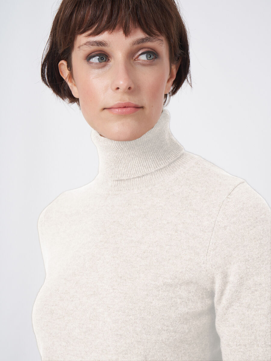 Basic-Rollkragenpullover aus Bio-Kaschmir image number 1