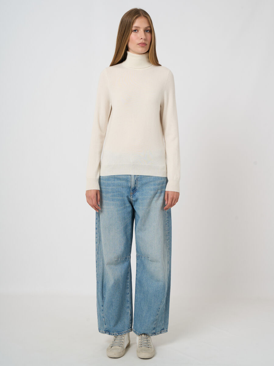Basic Organic Cashmere Turtleneck Sweater image number 3