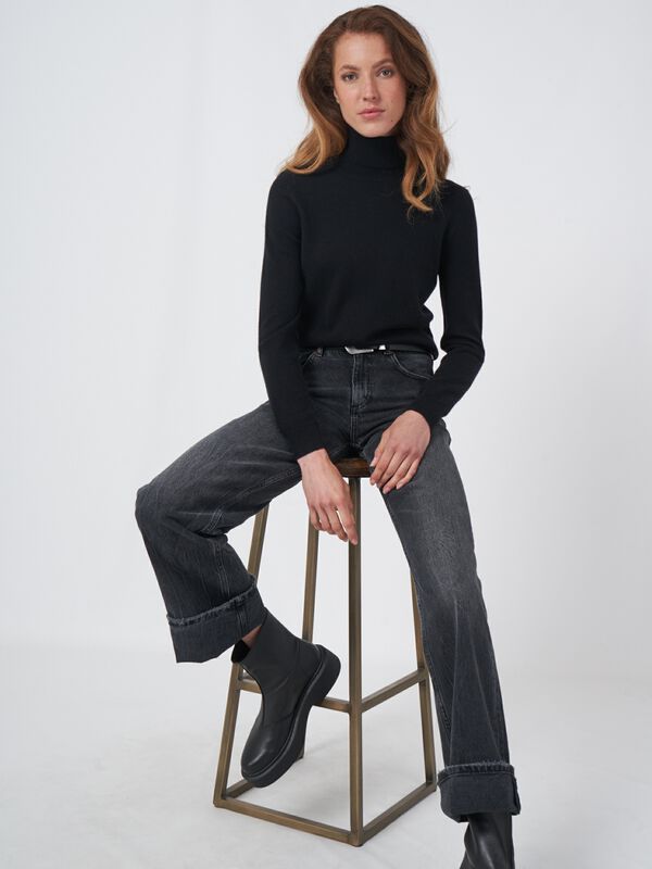Basic organisch cashmere trui met rolkraag image number 0
