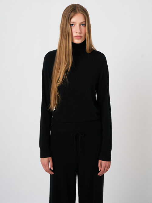 Basic-Rollkragenpullover aus Bio-Kaschmir
