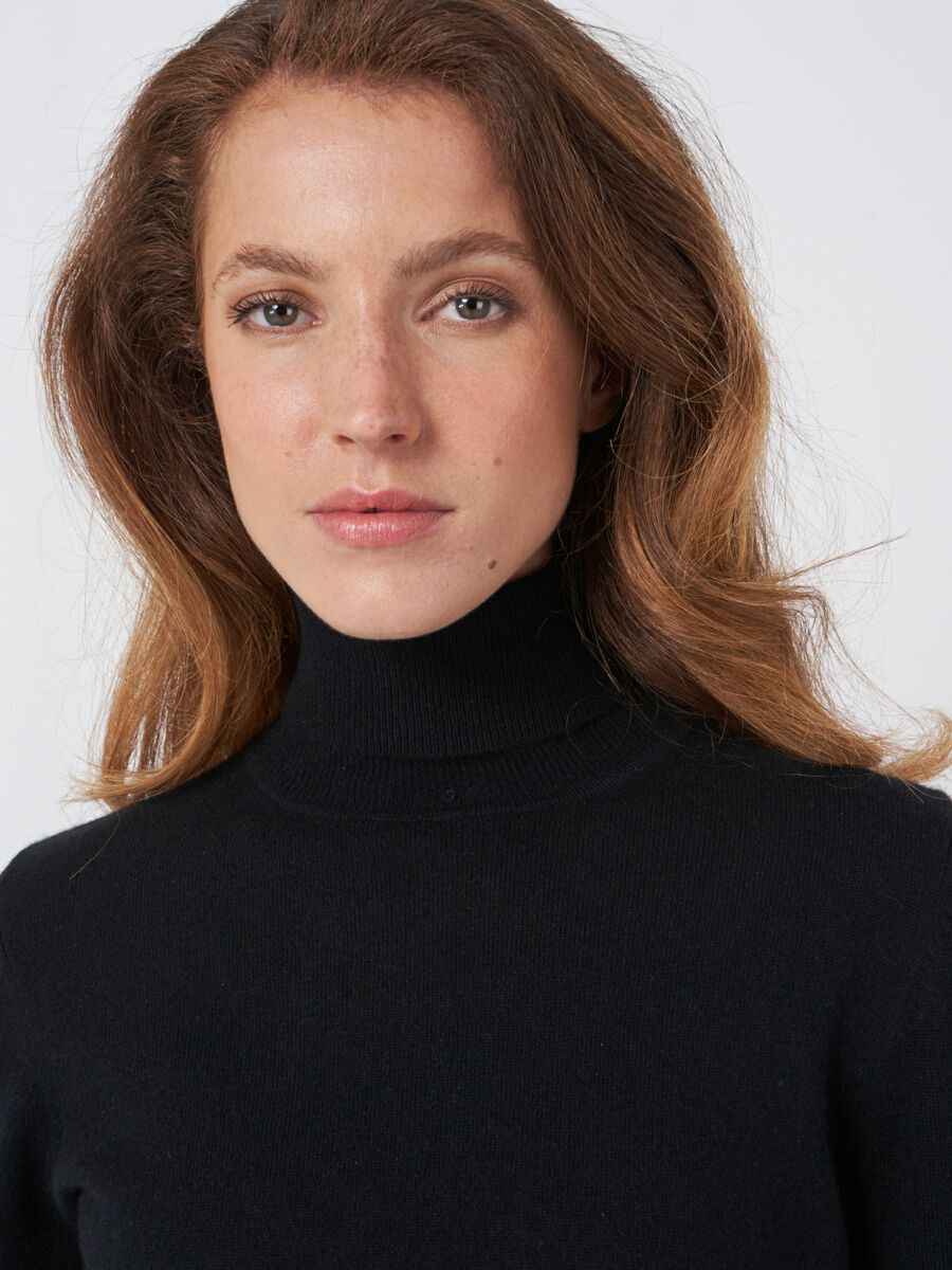 Basic-Rollkragenpullover aus Bio-Kaschmir image number 2