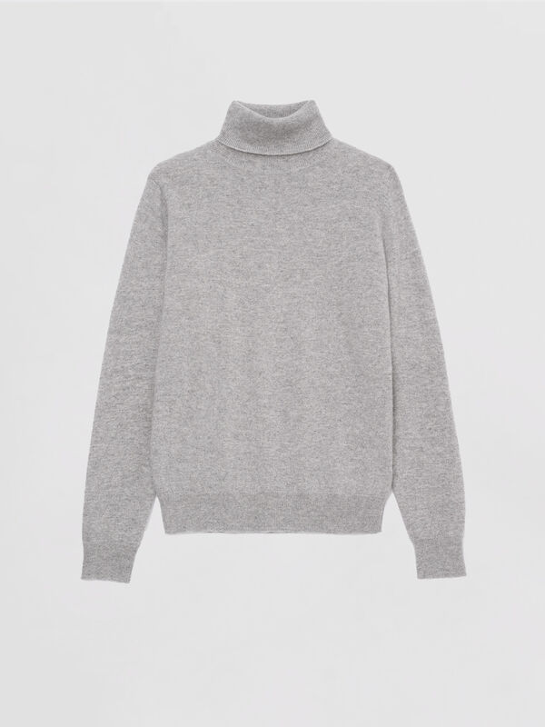 Basic Organic Cashmere Turtleneck Sweater image number 4