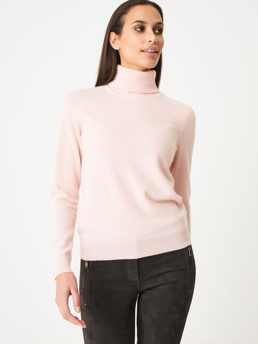 Basic organic cashmere turtleneck sweater image number 103