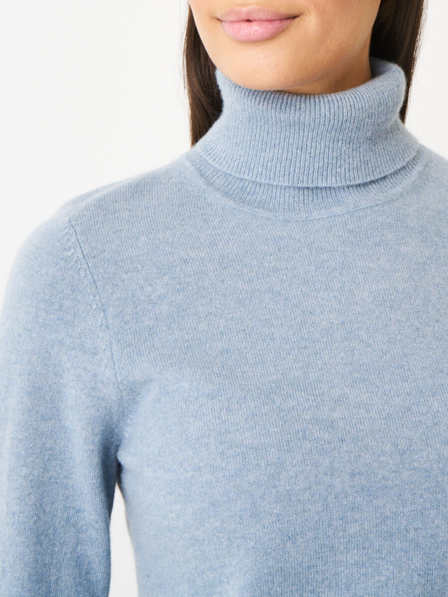 Basic organic cashmere turtleneck sweater image number 109