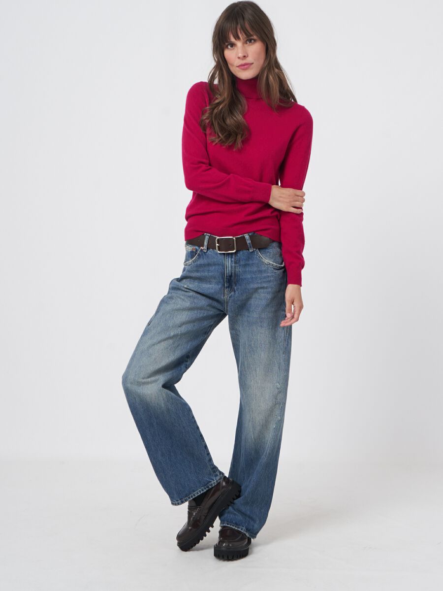 Pull basique à col roulé en cachemire biologique image number 4