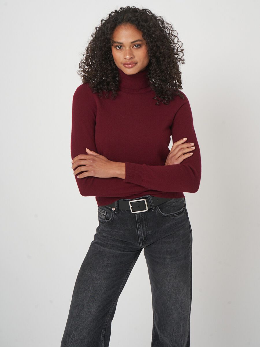 Basic organic cashmere turtleneck sweater image number 0