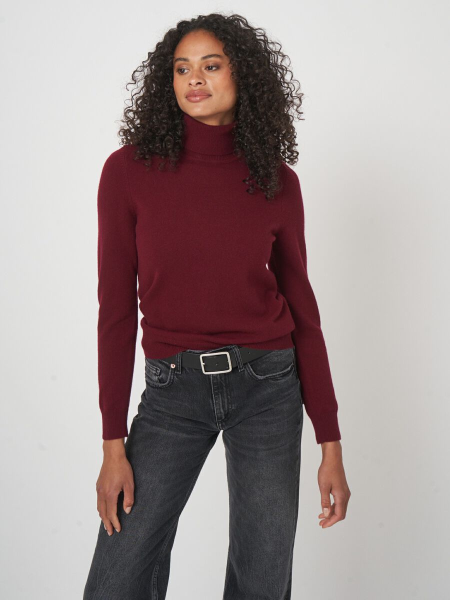 Basic organic cashmere turtleneck sweater image number 1