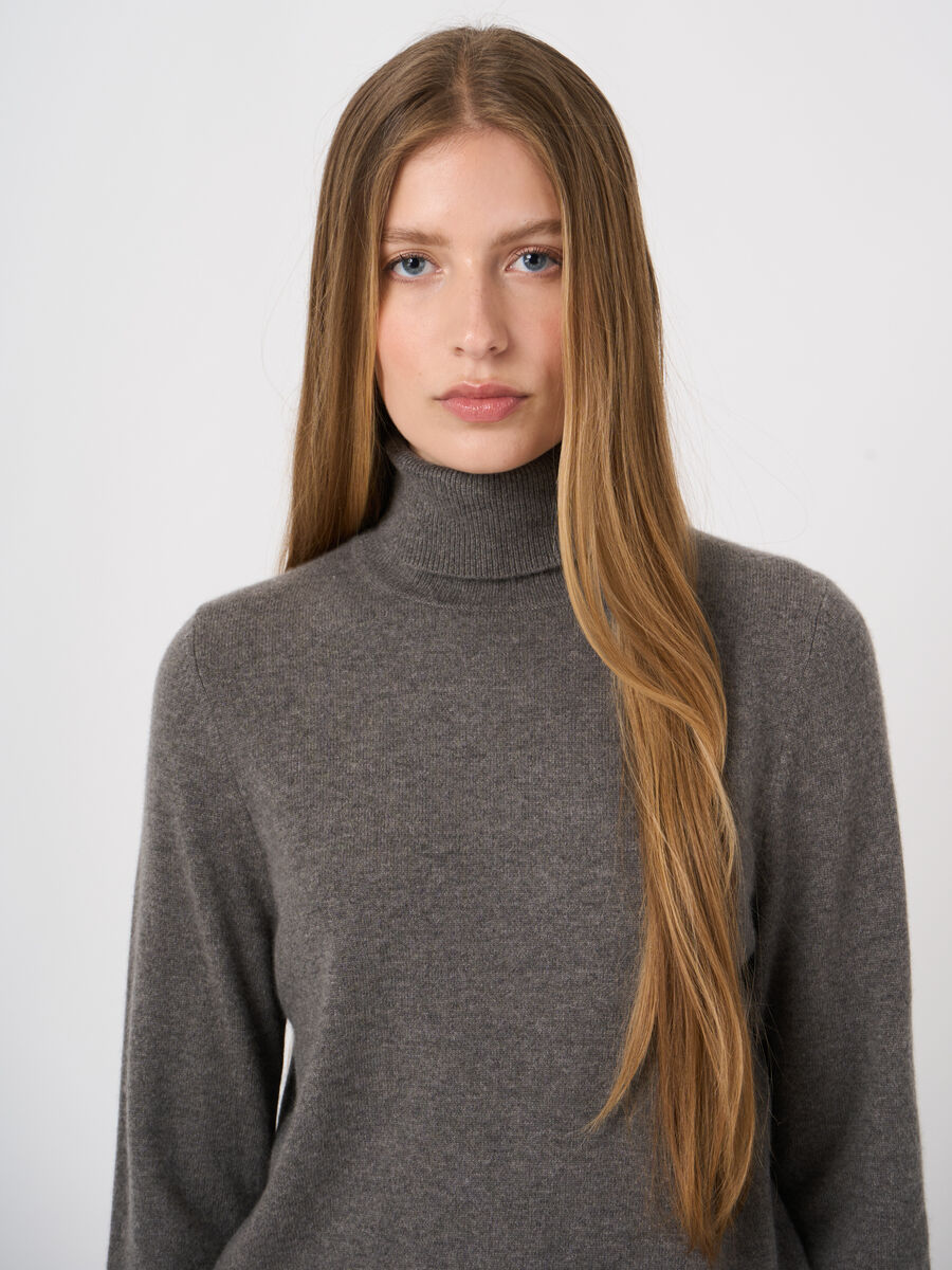 Basic Organic Cashmere Turtleneck Sweater image number 2