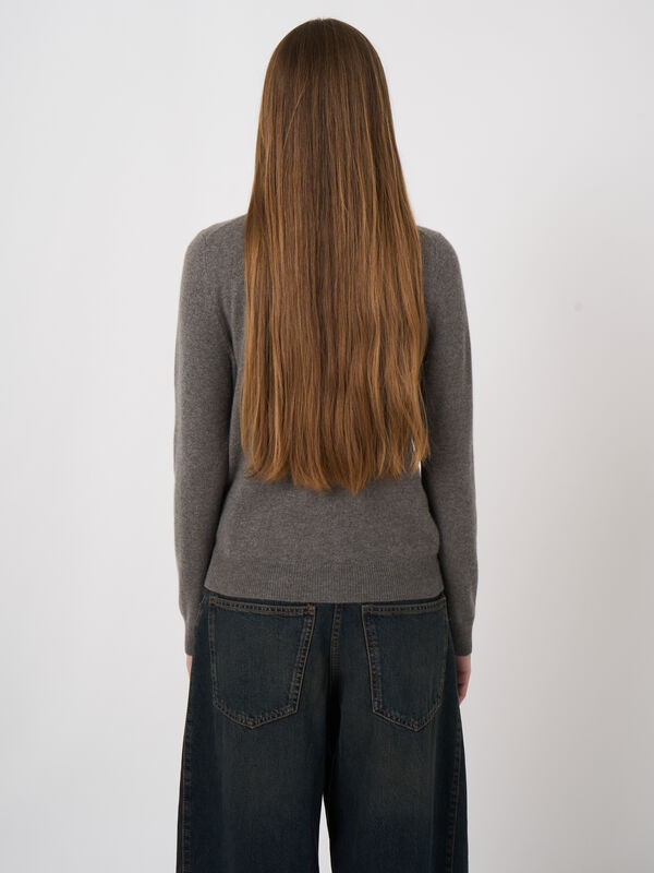 Basic Organic Cashmere Turtleneck Sweater image number 3