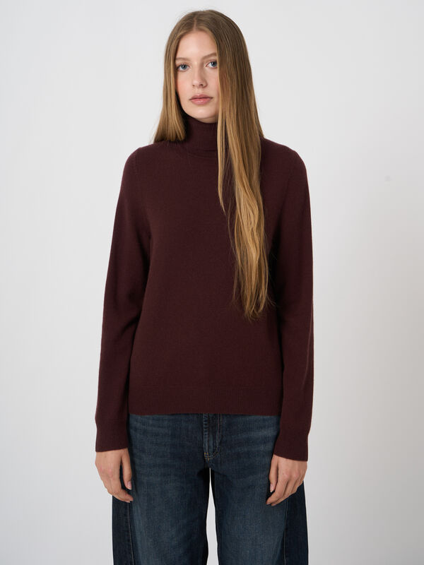 Basic Organic Cashmere Turtleneck Sweater image number 1