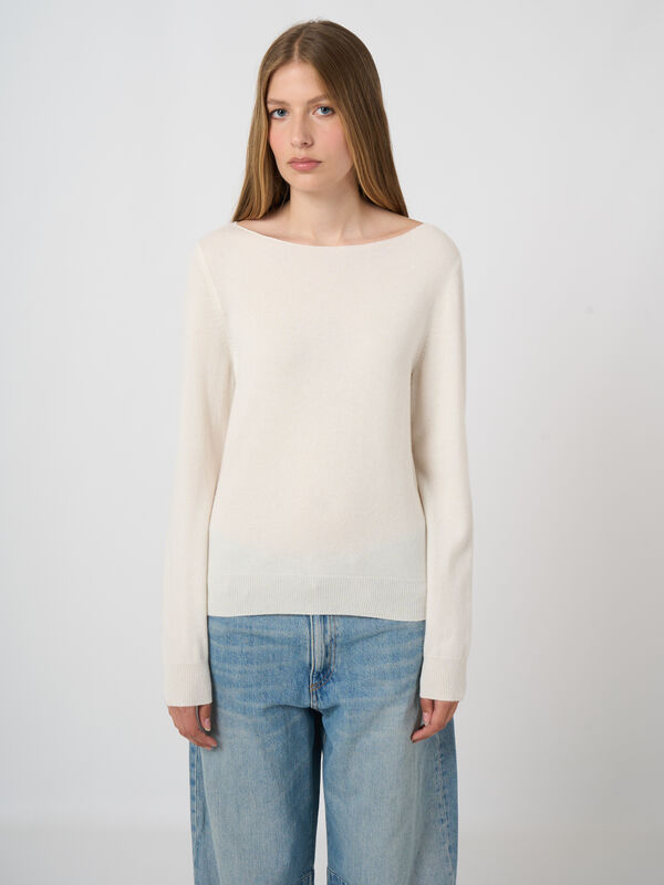 Feinstrick-Kaschmirpullover mit U-Boot-Ausschnitt image number 0
