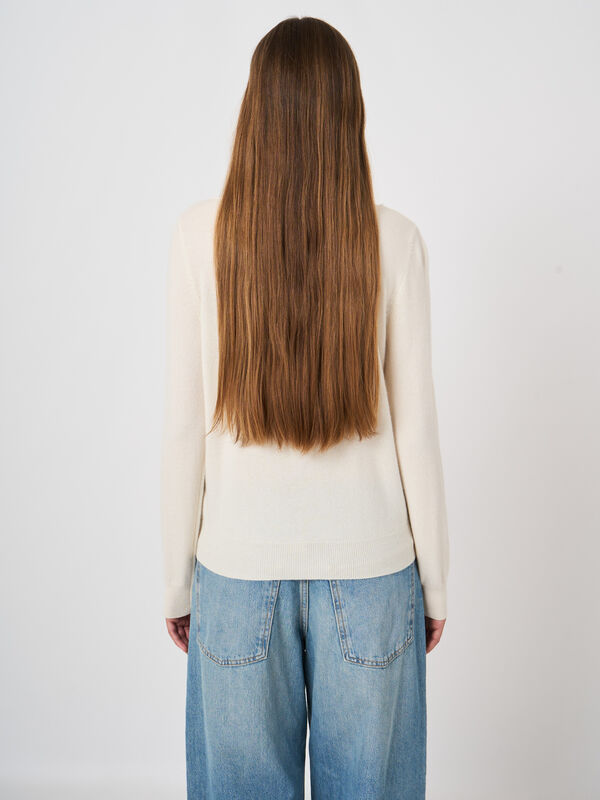 Basic boat neck sweater in organic cashmere image number 2