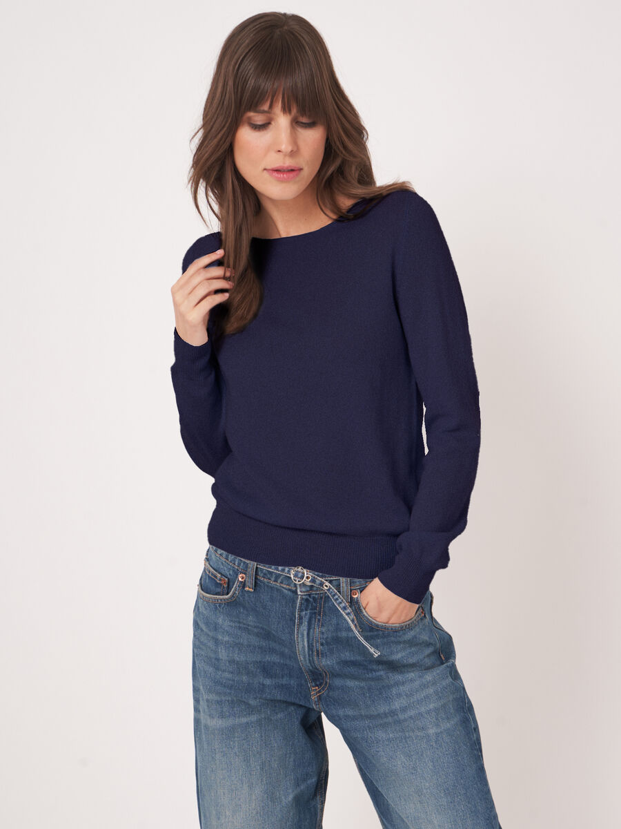 Basic organic cashmere boat neck jumper image number 0