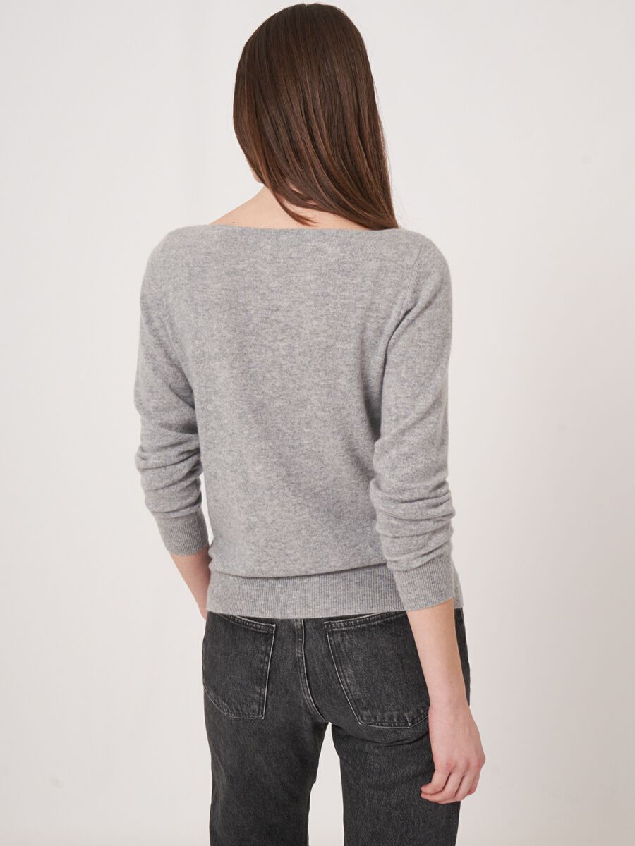 Basic-Pullover mit U-Boot-Ausschnitt aus Bio-Kaschmir image number 3