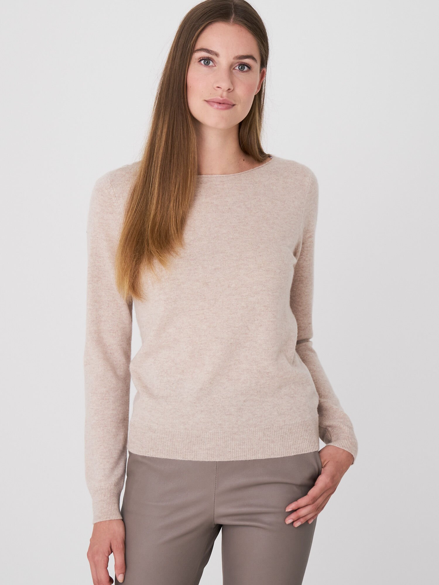 Basic organisch cashmere boothals trui