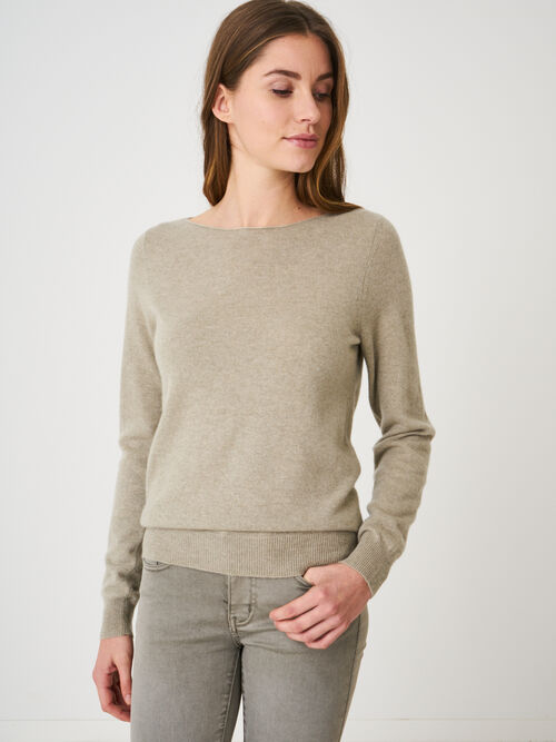 Basic boat neck sweater in organic cashmere