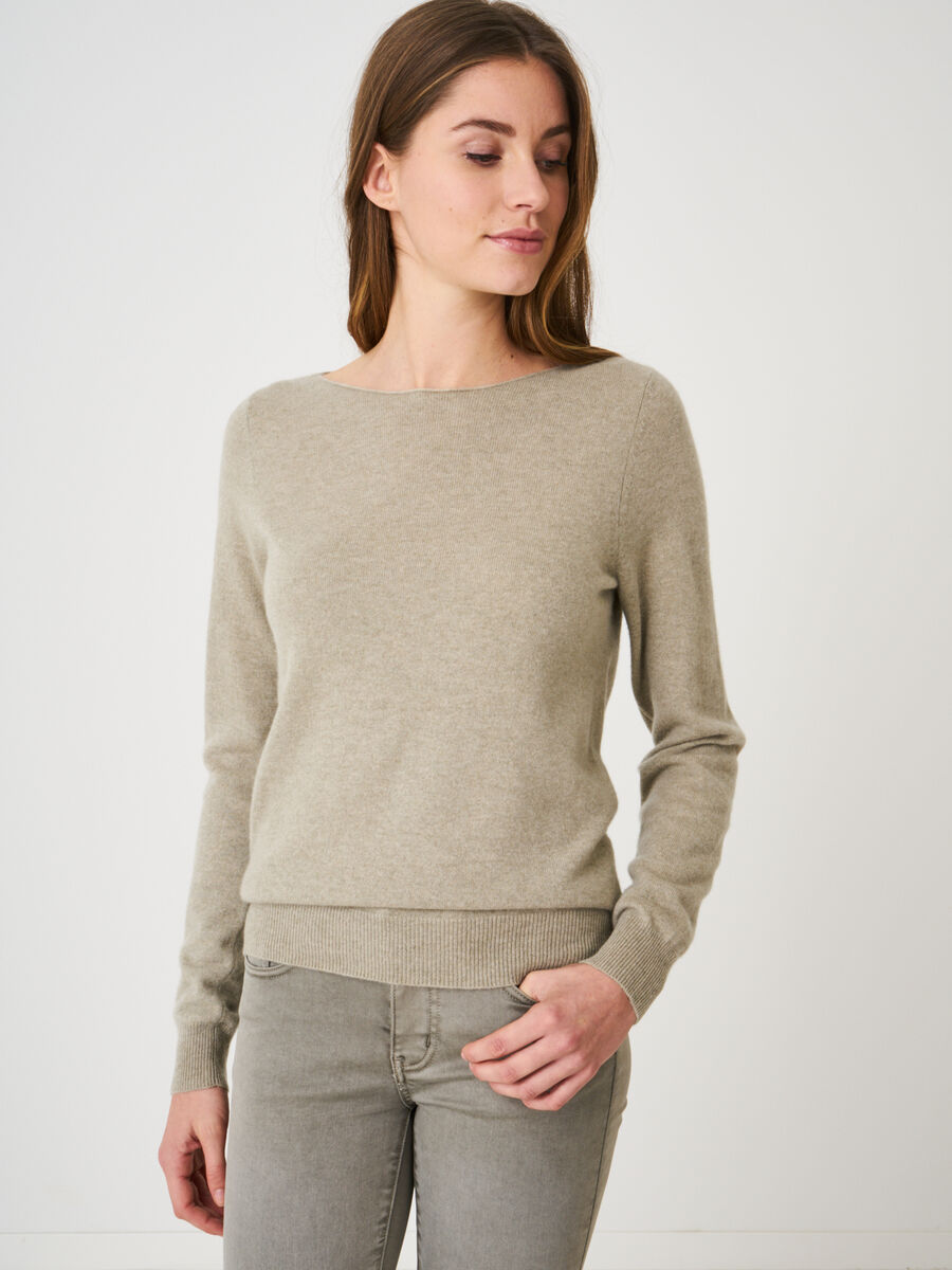Basic boat neck sweater in organic cashmere image number 87