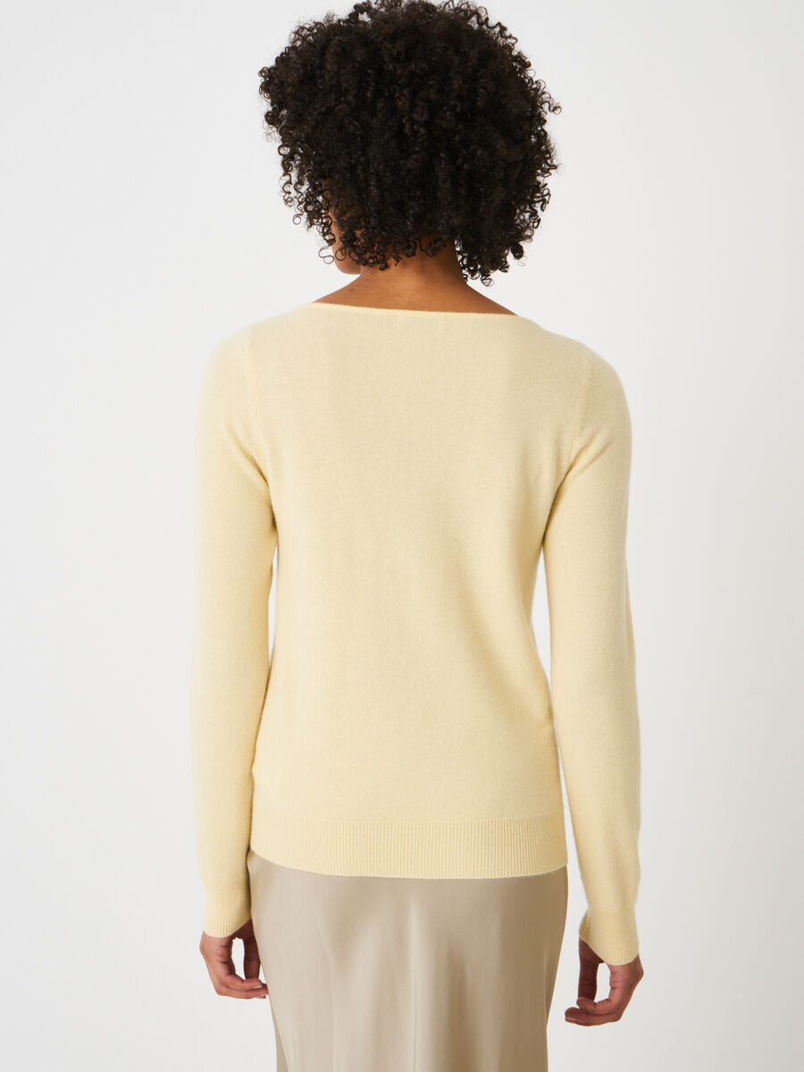 Basic boat neck sweater in organic cashmere image number 108